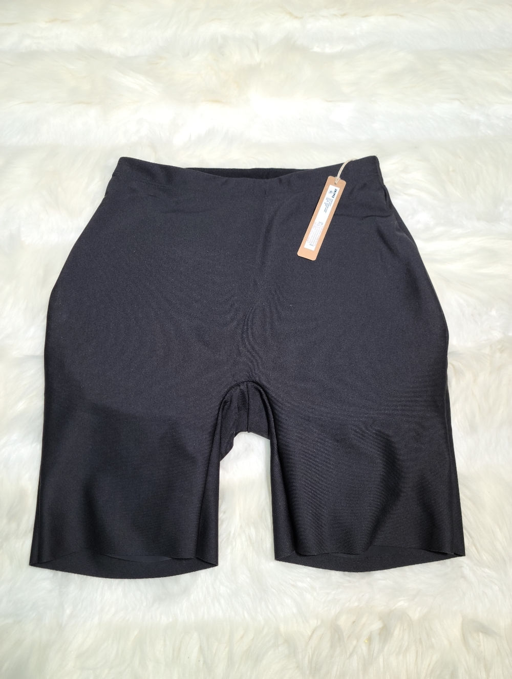 SKIMS Body Butt Enhancing Short Black Onyx Women X-Small NEW - Picture 2 of 5